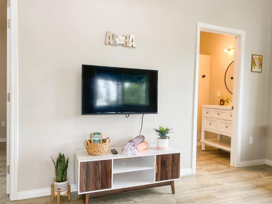 Hibiscus Hale, Full Kitchen, King Bed, Parking Apartment Keaau Ngoại thất bức ảnh